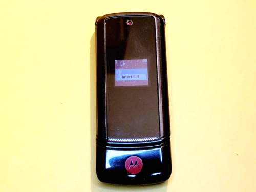 MOTOROLA KRZR K1 2G VINTAGE TELEFON KOMÓRKOWY GSM FLIP CELLULAR TYLKO DLA ROGERS & CHATR - Zdjęcie 1 z 10