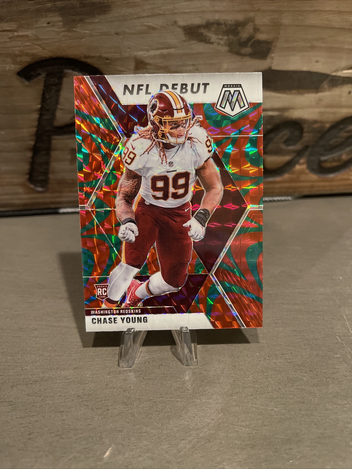 2020 Panini Mosaic Rookie NFL Debut Reactive Green Chase Young #272 Washington!