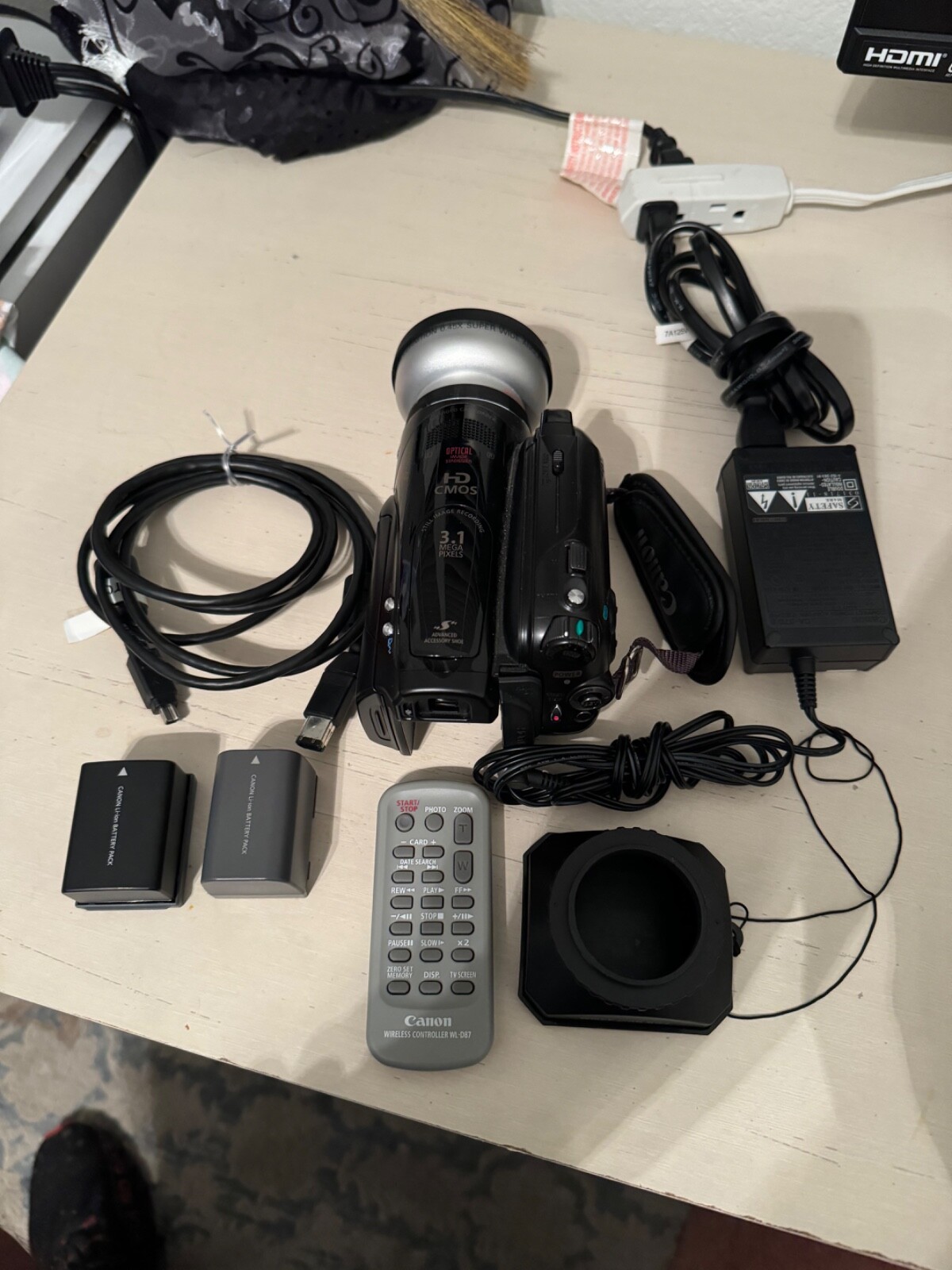 Canon Vixia HV40 HD Camera W/ wide angle lens Charger Remote and