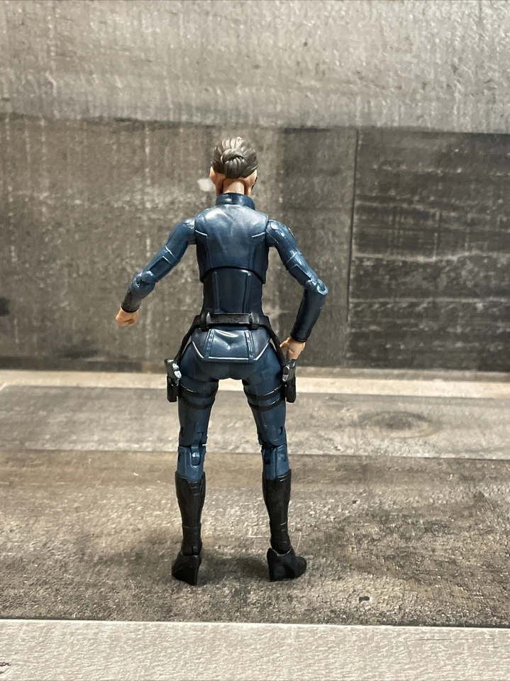 Figura Marvel Legends Avengers Maria Hill de Escudo Exclusivo de TRU Paquete de 3 Foto 3 de 4