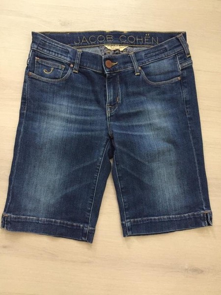 Women Jacob Cohen Shorts Navy 36 / S / 44