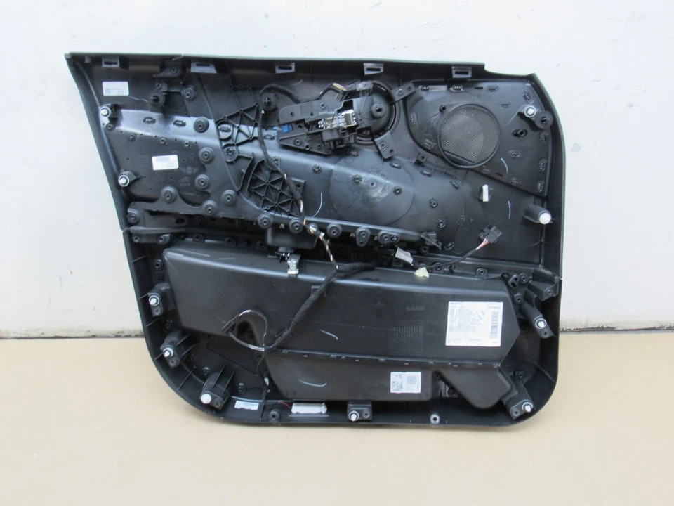 Cubierta de puerta delantera derecha Mini Cooper Countryman S 2024 moldura de panel 23-25; Foto 2 de 4