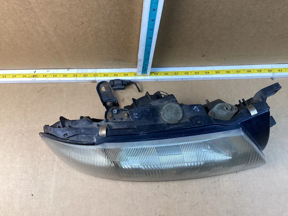 Conjunto de faros delanteros derecho pasajero Nissan Altima 1993-1997 Foto 2 de 4