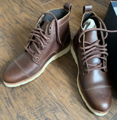 Helm Lou Brown Boots 8D
