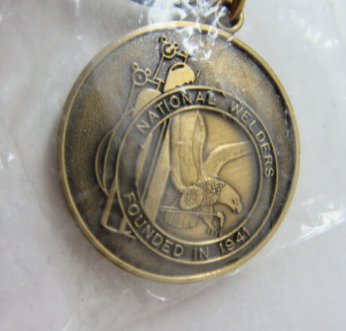 (1) 1999 National Welders Collectible Brass Key Chain Founded in 1941 - Picture 1 of 4
