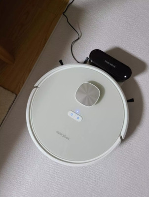 everybot Q3 Robot Vacuum and Mop Self-Cleaning  / Express