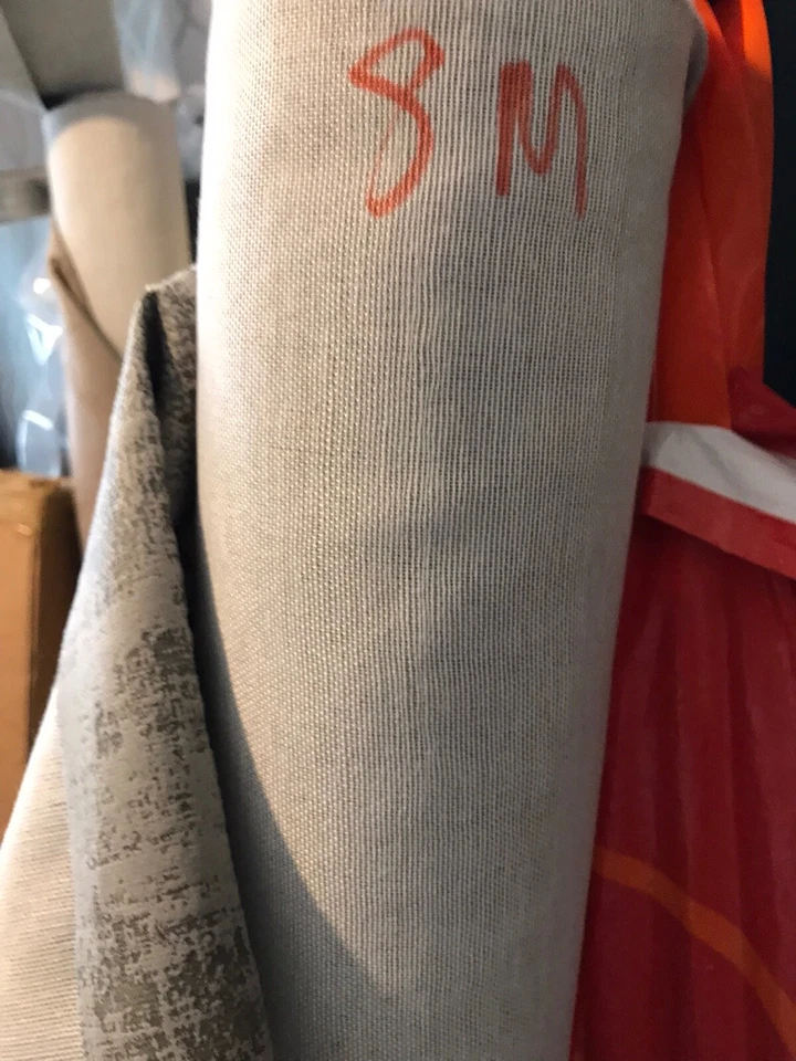 8mx1.45mwide of truffle brown velvet textured upholstery fabric - Image 2 of 2