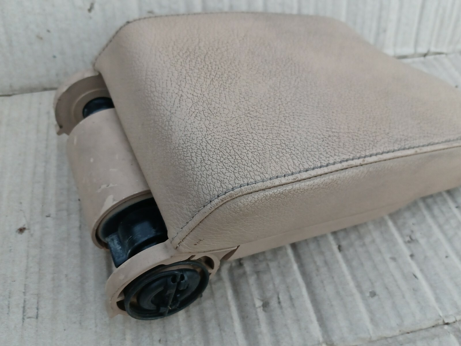 19992005 BMW E46 3series OEM LEATHER ARMREST M3 328 323 325 330 BEIGE