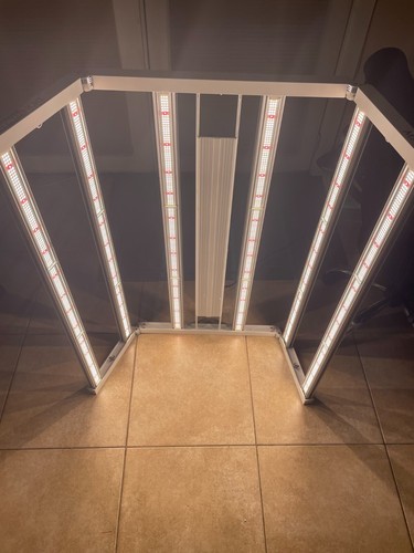 LED Grow Light - Growers Republic - Eagle Series - 780 watt LED Light
