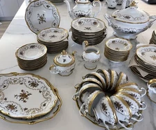 Reichenbach White/Gold Roses, and Scrolling. Full Service For 12. Brand New!