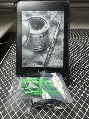 Amazon Kindle Paperwhite 10th Generation 6