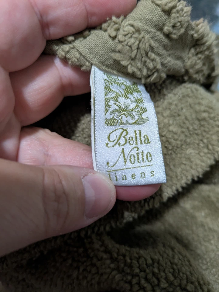 Edredón Bella Notte tamaño Queen verde oliva chenilla algodón nácar botones Foto 3 de 4