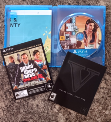 Grand Theft Auto V GTA 5 Premium Online Edition PS4, 2014 MINT