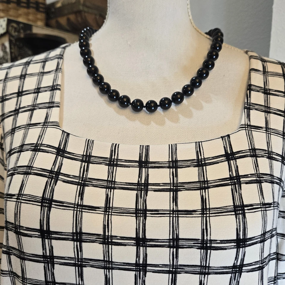  Chicos Blanco con Negro Cuadrado Elástico Tirador Sobre Cuello Cuadrado Talla 2.  12A Foto 2 de 4