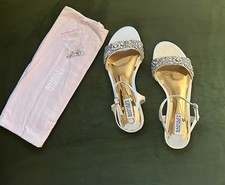 Badgley Mischka Carmella Ivory Satin Flats Shoes Size 8.5 New In Box