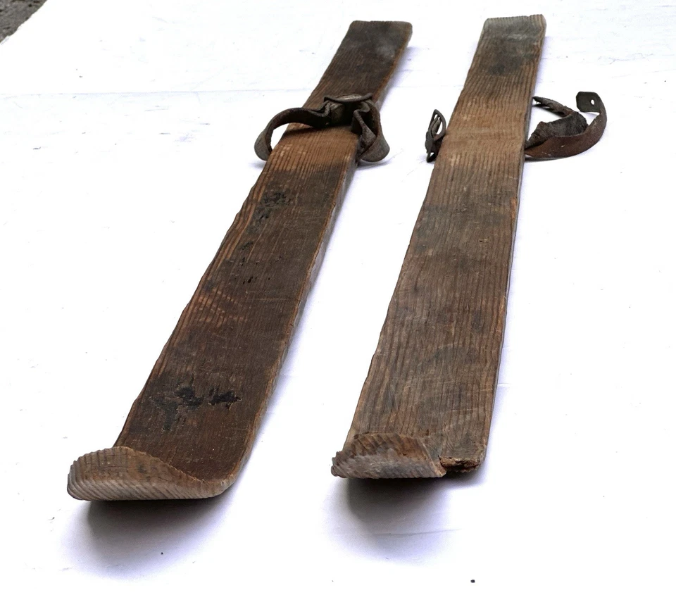 Vintage 1920s 1930s Child Skis Wood 60” ROUGH SHAPE leather straps 152cm - Image 2 of 4