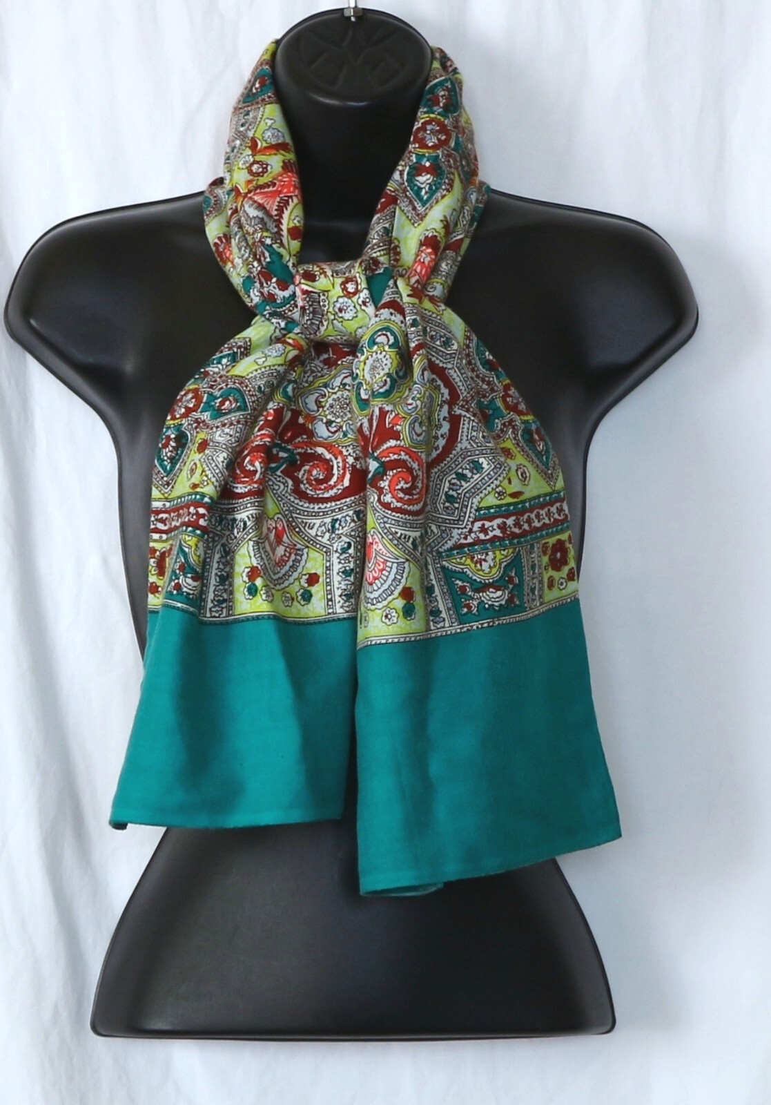 OILILY Green/Multi Rectangular Acrylic Scarf w Lo… - image 5