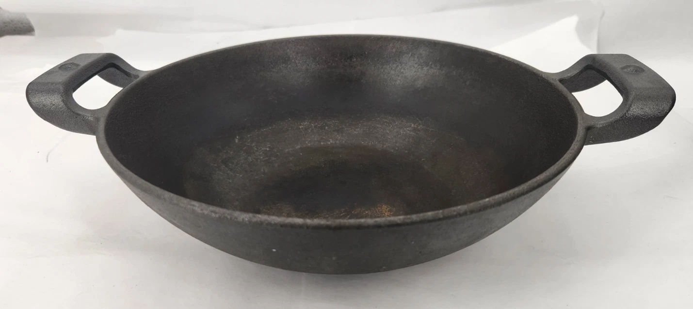 Sancong 26cm 10.5" cast iron Kadhai Wok. Used