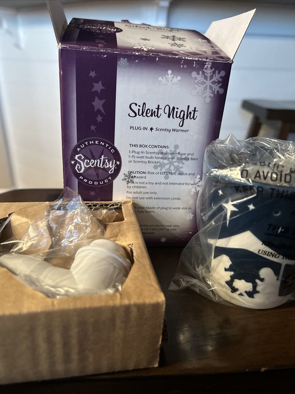 Scentsy Nativity Silent Night Plug Wax Warmer Nightlight Christmas NEW