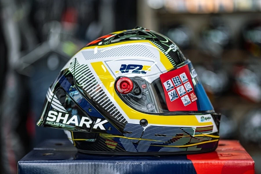 SHARK AERON GP RAUL FERNANDEZ - Image 3 of 4