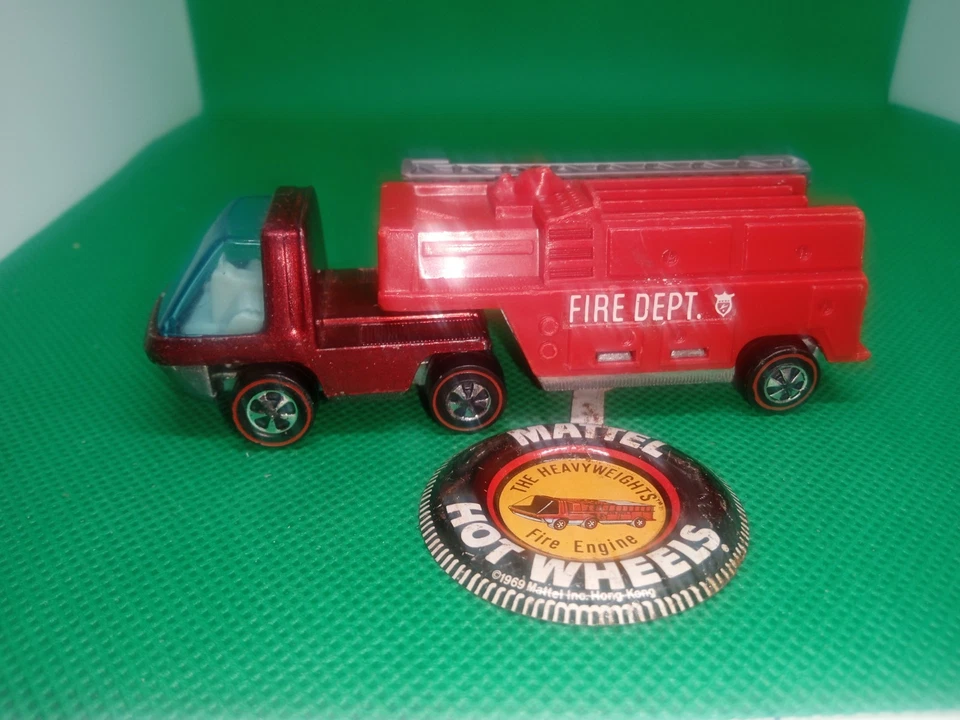 Vintage Hot Wheels Redline Heavyweights "Red" Fire Truck with Ladder / Button #2 - Image 3 of 4
