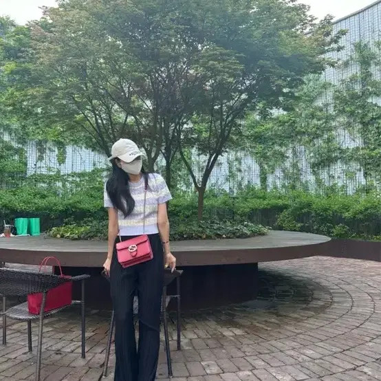 Gucci Interlocking Chain Small Women's Shoulder B… - image 7