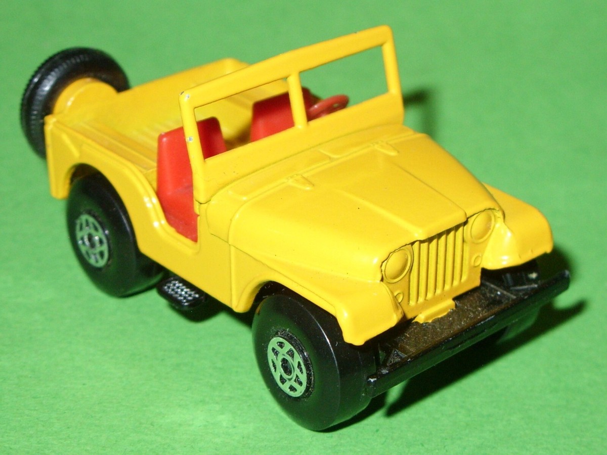 Matchbox Superfast / 72 Orange Yellow Standard Jeep in Type