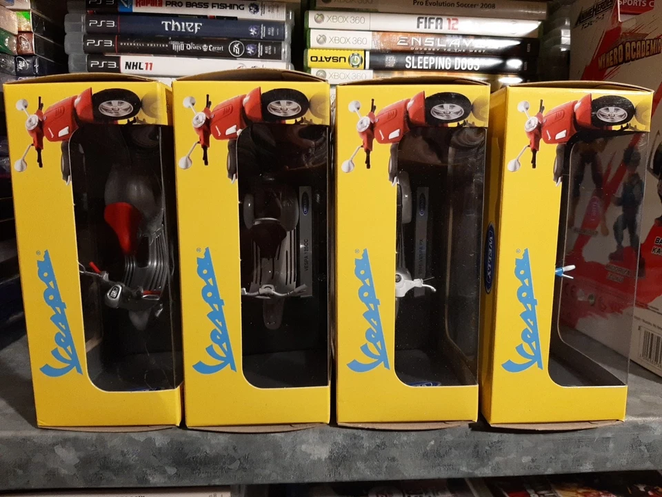 lotto vespa 1/18 Welly - Immagine 4 di 4