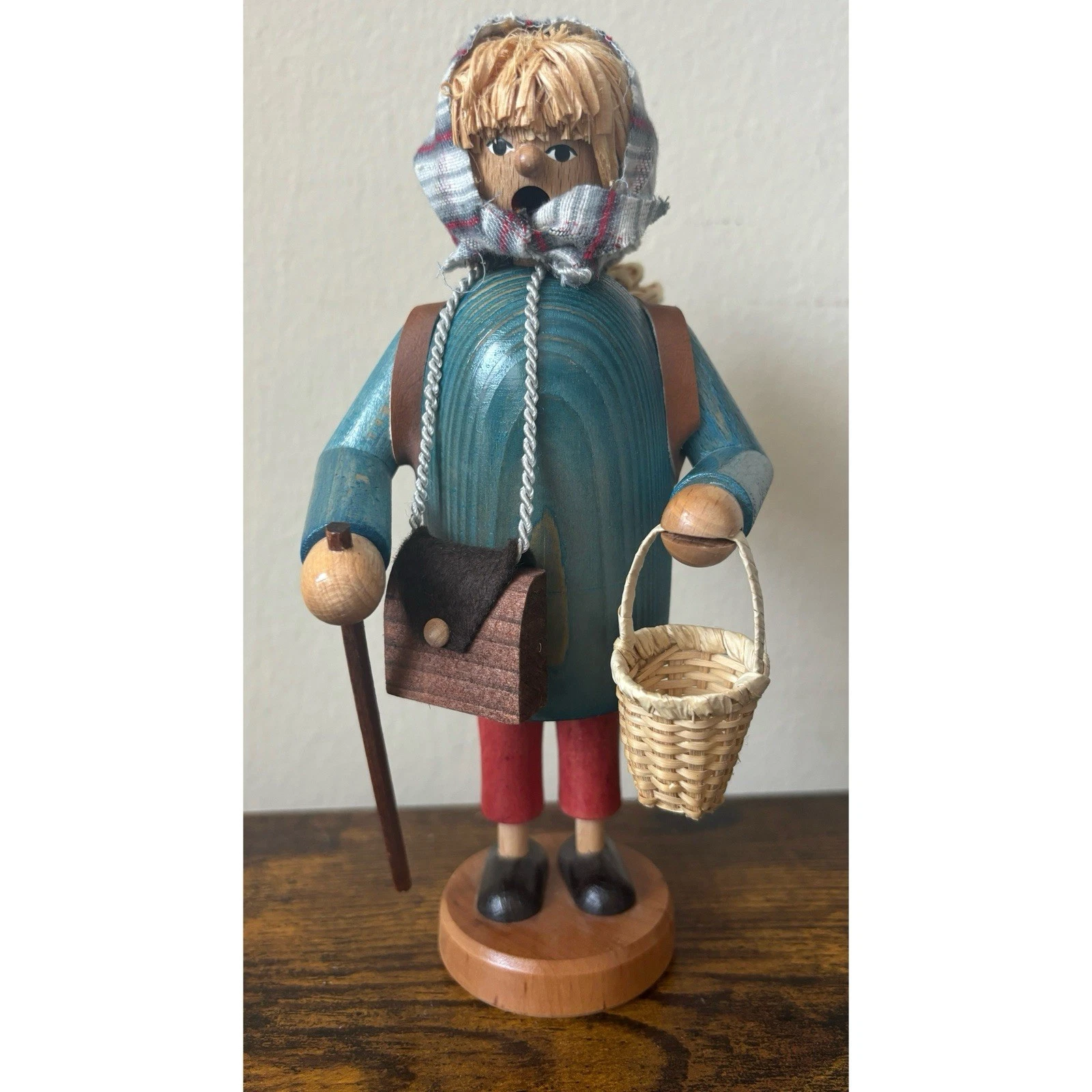 Vintage DREGENO Seiffener Originale German Basket Dealer Wood Nutcracker/New