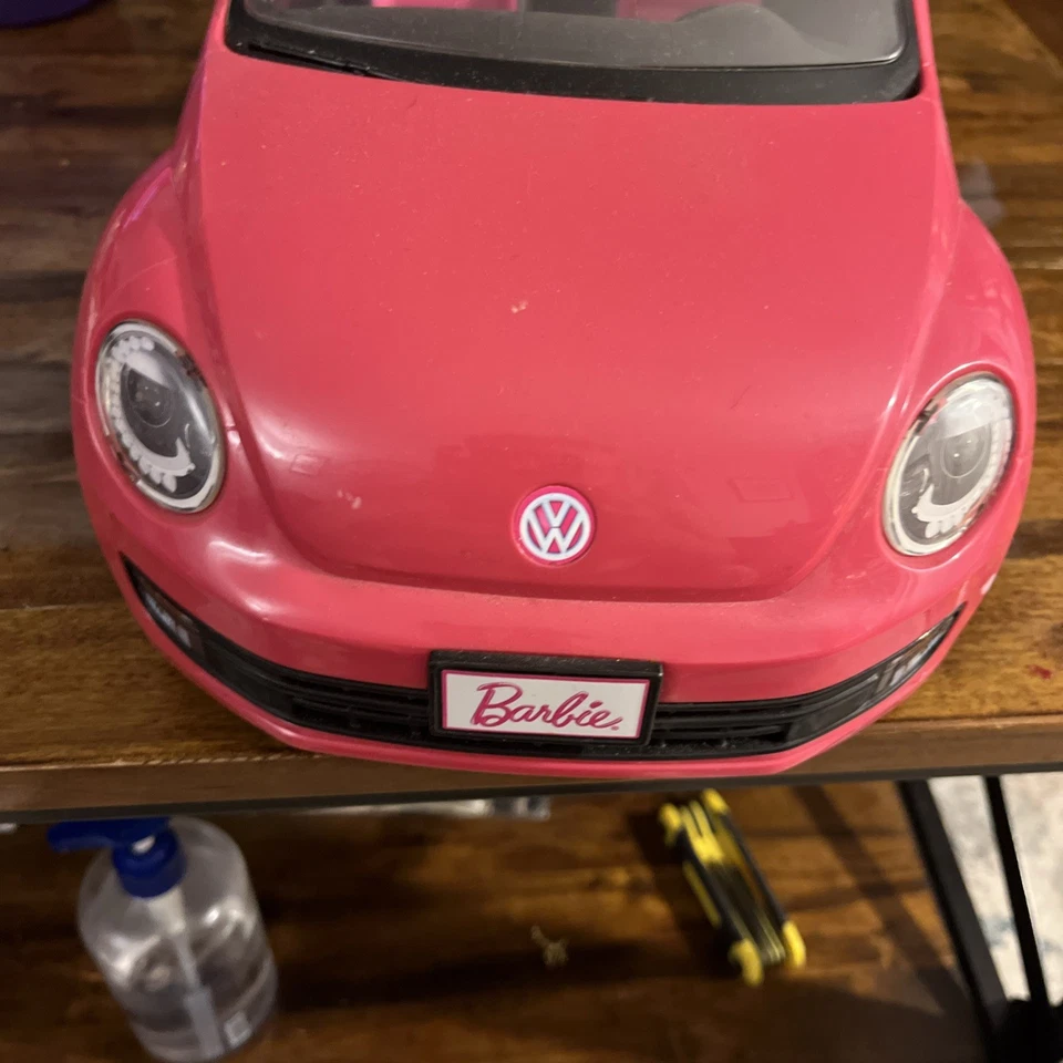 2013 芭比大众大众甲壳虫粉红色可转换玩具汽车美泰娃娃 — 第 4/4 张图片