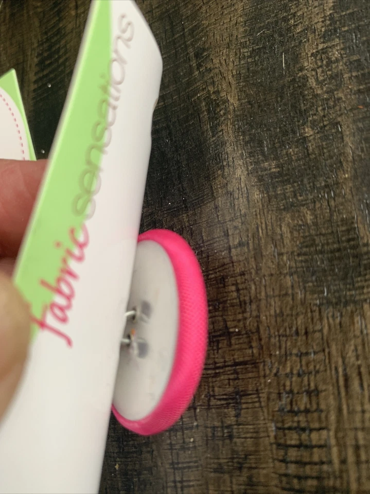 FABRIC COVERED BIG FLOWER BUTTONS SENSATIONS BY BLUMENTHAL, VTG 60'S LOOK 1 1/4” - Image 4 of 4