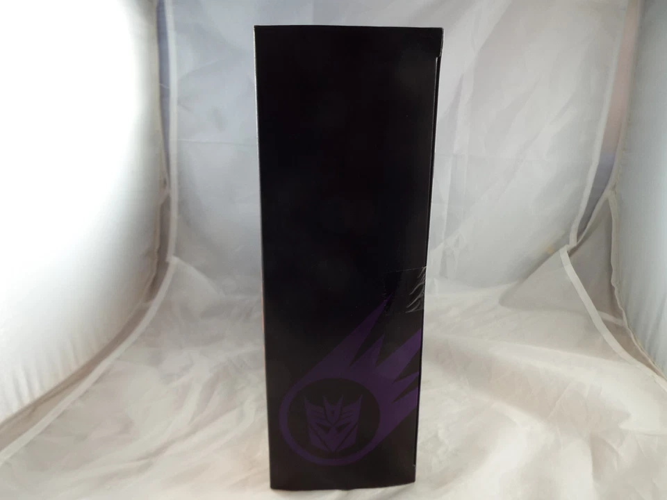 TRANSFORMERS GENERATIONS, TITANS RETURN, DECEPTICON BLITZWING - Image 4 of 4