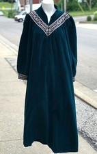 NEW NWT Womens Vanity Fair Green or Burgundy Shevelva Night Gown Dress Size M