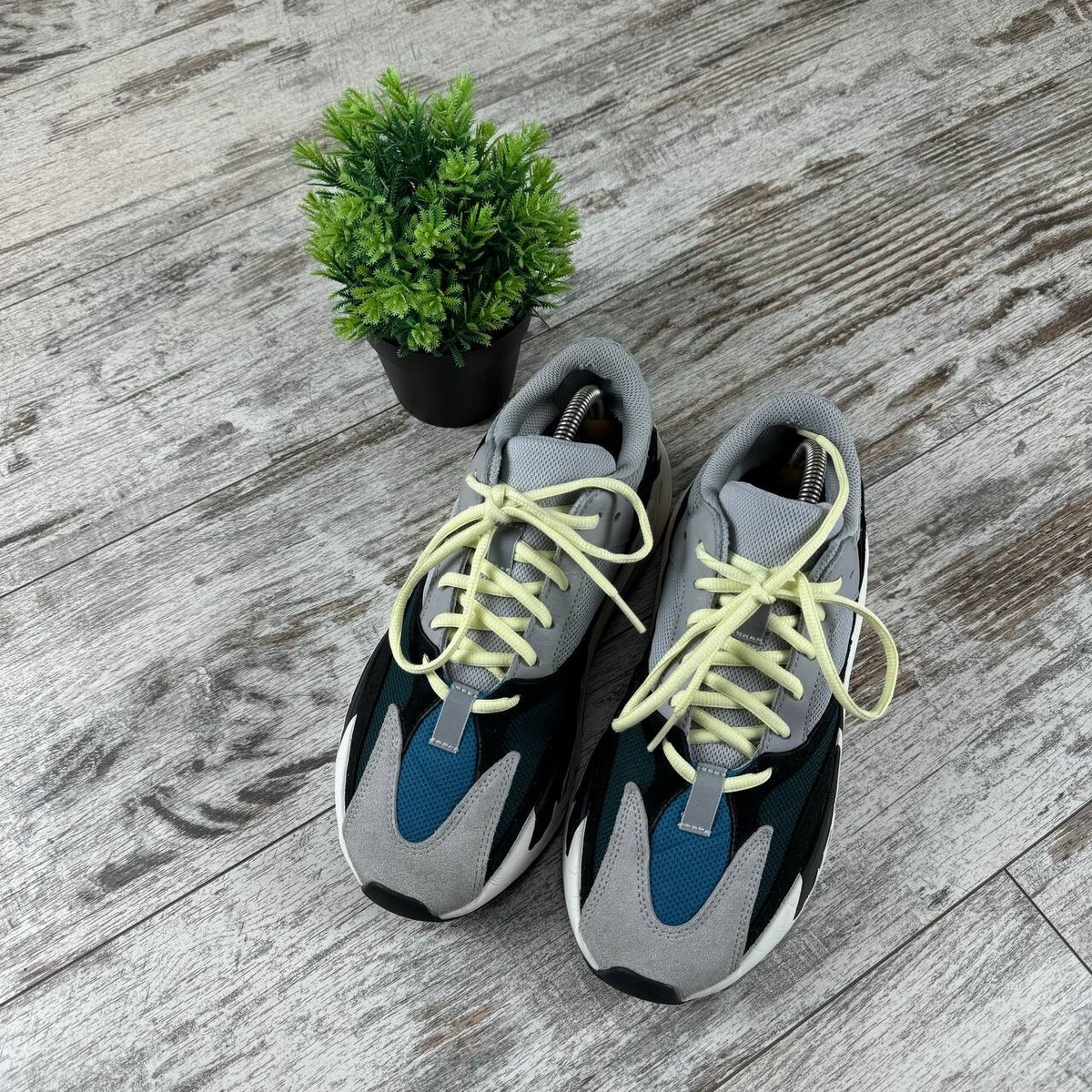 Adidas Yeezy Boost 700 Low Wave Runner Size Us 8 | eBay
