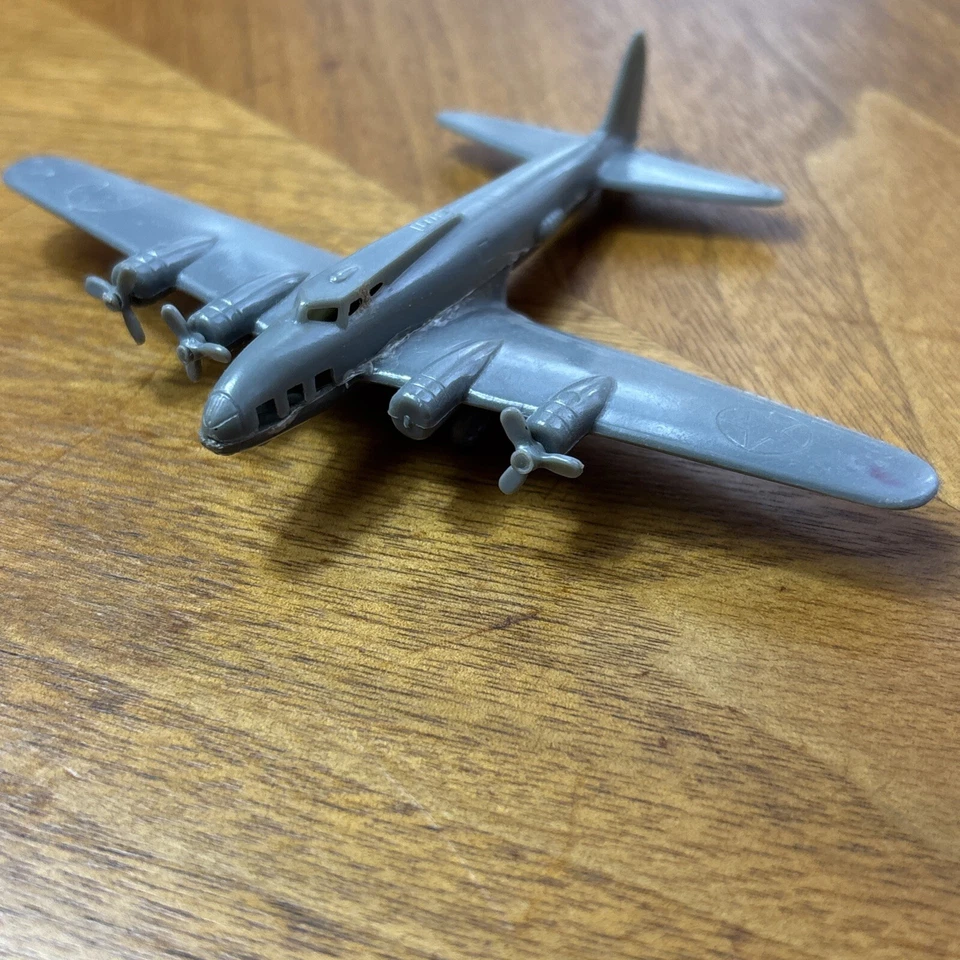 RENWAL MFG vintage años 40. Avión Modelo Plástico CO Nº 17 Bombardero Segunda Guerra Mundial Raro Años 40 Foto 3 de 4