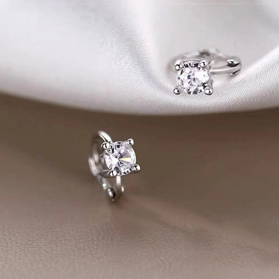 Orecchini pendenti unici in argento placcato rame con design diamante flash acca - Immagine 4 di 4