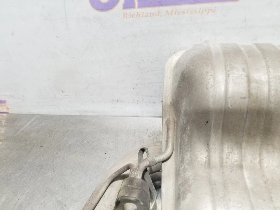 12 2012 DODGE CHALLENGER R/T 5.7L MUFFLER EXHAUST WITH TIP RIGHT PASSENGER Foto 3 de 4