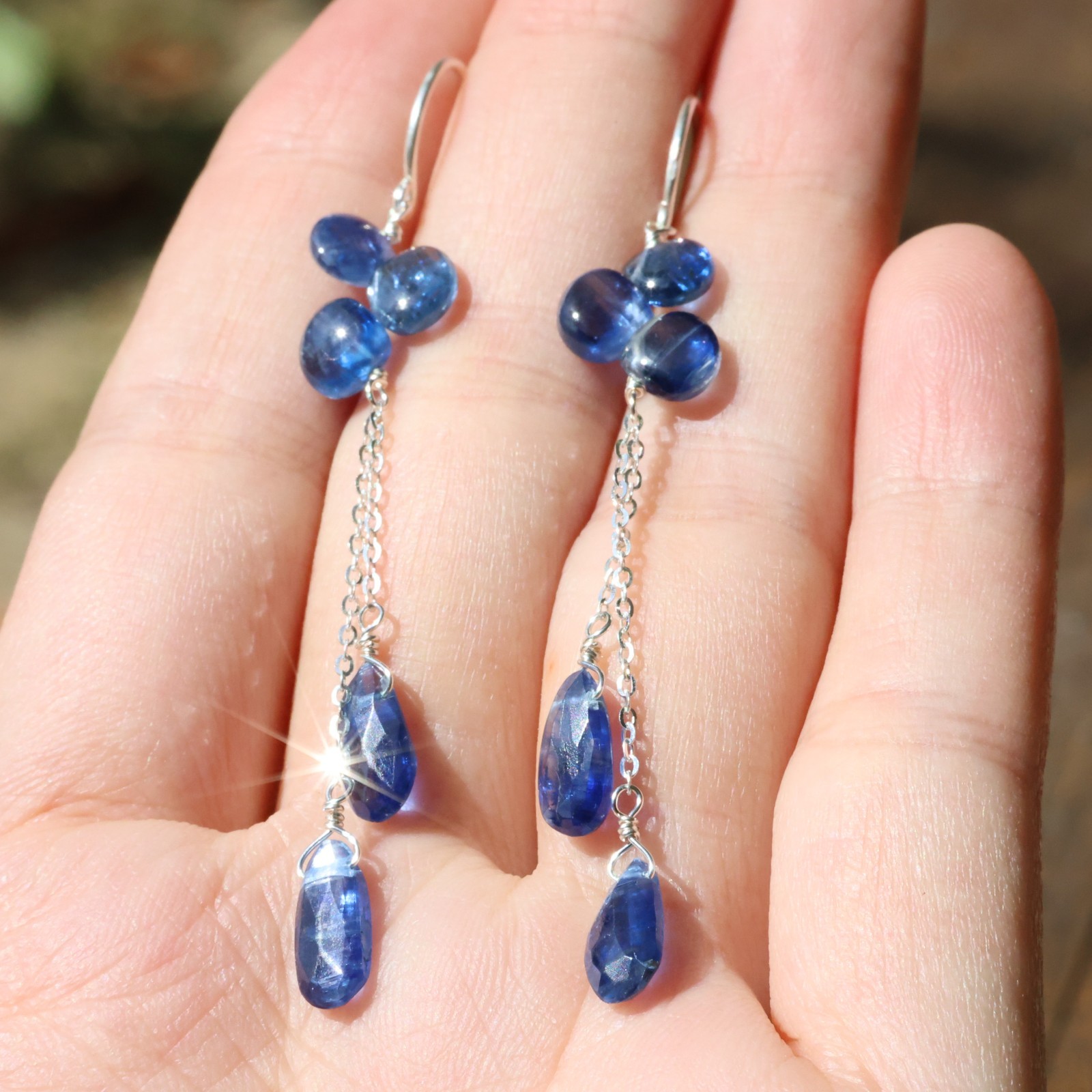 Boucles d'oreilles cyanite bleue anti-irritation, kyanite naturelle fine pour oreilles sensibles