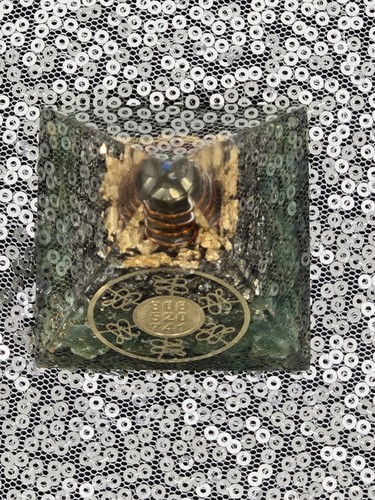 Pyrite & Green Jade Pyramid For Retrieve Money Fortune Wealth Success Zibu Code - Picture 5 of 13