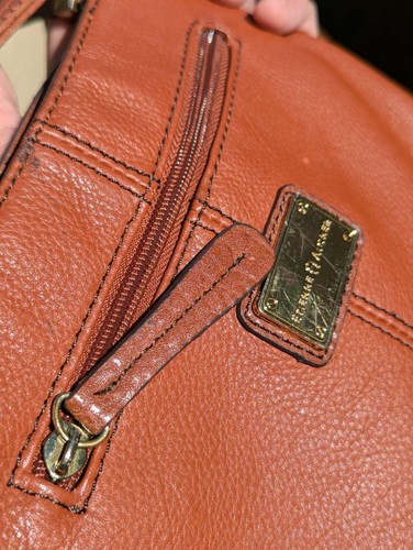 Borsa a tracolla Etienne Aigner collezione Whitney in pelle marrone alla moda - Foto 16 di 17