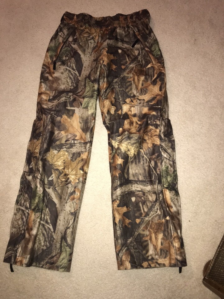 Men’s Cabelas Hunting Pants Size M Real tree Camo Print Thick Material