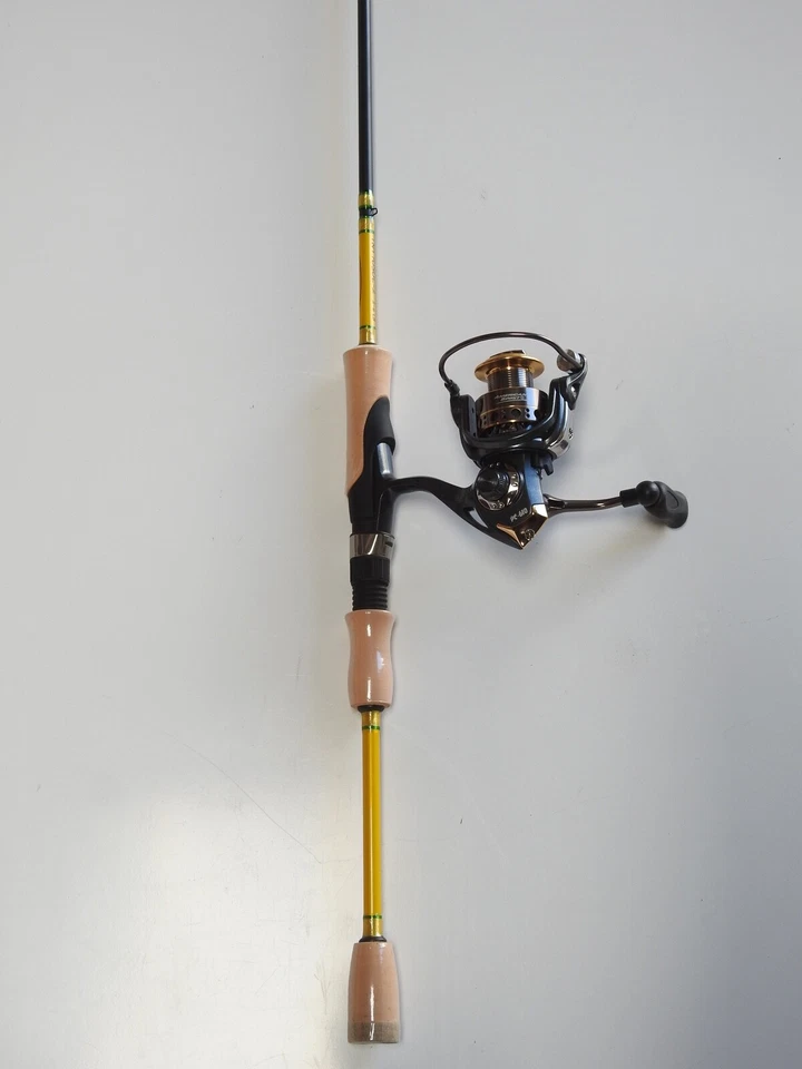 Pro Trout & Trophy 6'6" 2PC Spinning Ultralight Combo/ 6 BB Reel 1-6 Lb - Image 3 of 4