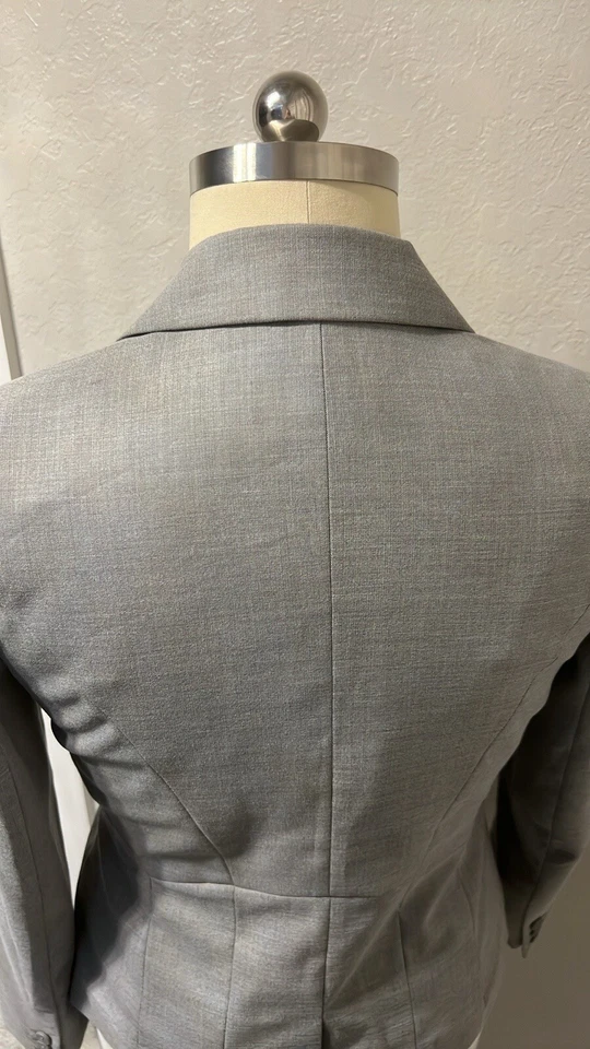 New York & Company | Светло-серый эластичный блейзер на двух пуговицах размер 18 - Изображение 3 из 4