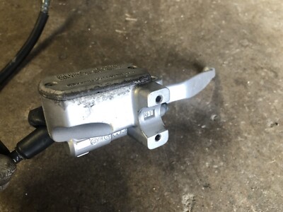ミイ Yamaha VStar 1100 Custom XVS 02-07 OEM Front Brake Master Cylinder