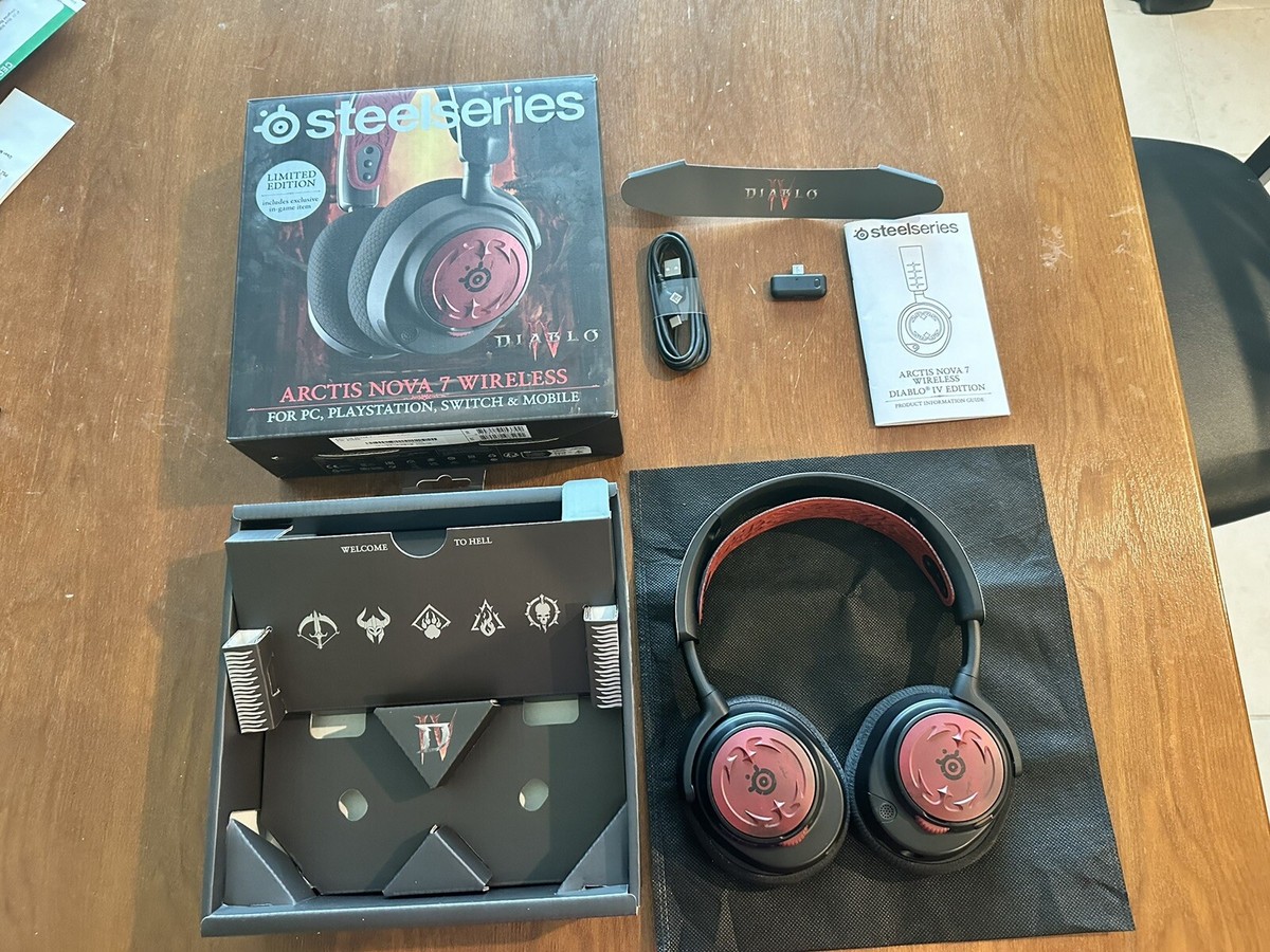 SteelSeries Arctis Nova 7 - Diablo 4 Limited Edition SteelSeries Arctis Nova 7 - Diablo 4 Limited Edition