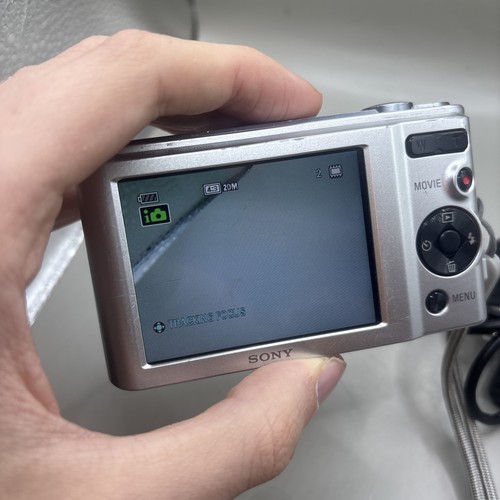 Sony Cyber-shot DSC-W800 20.1MP Digital Camera Silver with charger - Picture 11 of 11