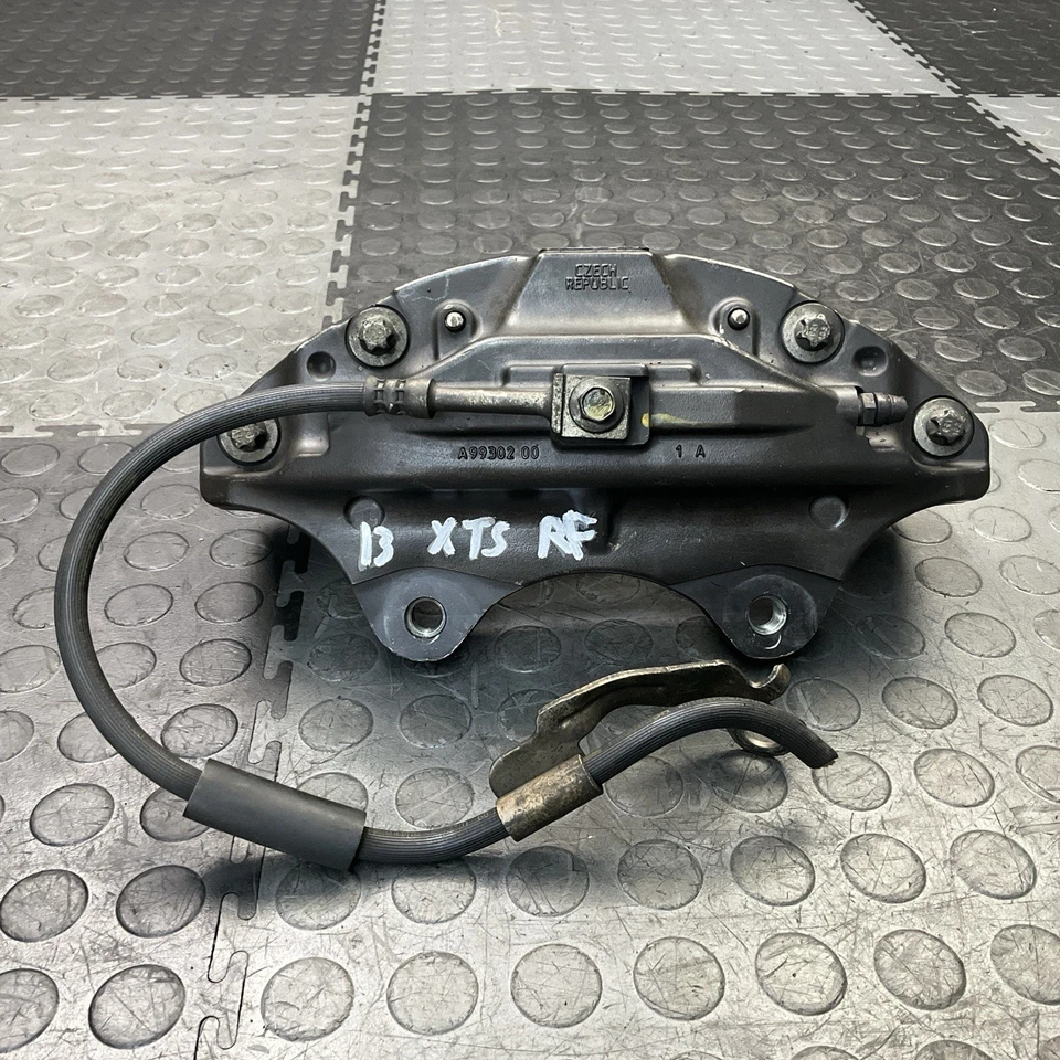 Pinça de disco de freio dianteira direita do passageiro Cadillac XTS 2013-2019 fabricante de equipamento original - Imagem 3 de 4