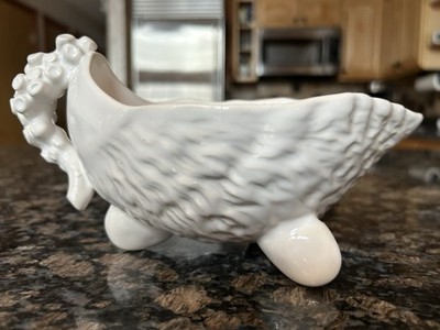 Bordallo Pinheiro Portugal Footed Oyster Shell Condiment  Gravy Dish White