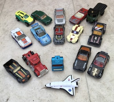 16 x VINTAGE PLAY WORN DRUCKGUSS AUTOS HAUPTSÄCHLICH MACTHBOX, LKW, SPACE SHUTTLE 