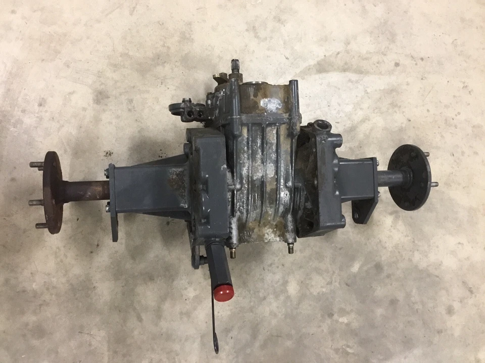 Eje diferencial delantero Kubota GF1800 Foto 2 de 4